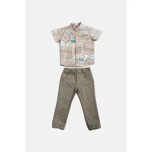 Joyce Παιδικό Σετ πουκάμισο και παντελόνι Εμπριμέ |  Καλοκαιρινά Σύνολα για αγόρι - Σετ Μακό Κοντομάνικα για αγόρι - Σετ Μακό αμάνικα για αγόρι - Σετ μπλούζα και βερμούδα για αγόρι. στο Fatsules