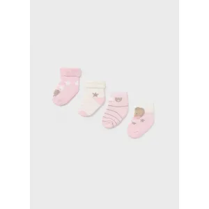 Mayoral Σετ 4 καλτσακια ροζ μπεμπε | Βρεφικά καπέλα - Βρεφικές κορδέλες - τσιμπιδάκια - Βρεφικές κάλτσες - καλσόν - σκουφάκια - γαντάκια για μωρά στο Fatsules