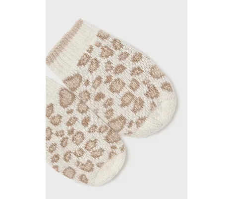 Mayoral Σετ σκουφος και γαντια ασπρο | Βρεφικά καπέλα - Βρεφικές κορδέλες - τσιμπιδάκια - Βρεφικές κάλτσες - καλσόν - σκουφάκια - γαντάκια για μωρά στο Fatsules